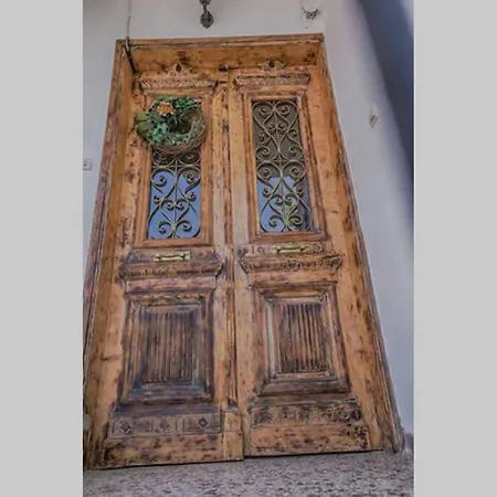 Athina's 2 Apartment *
