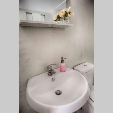 Athina's 2 Apartment