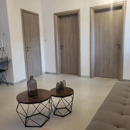 Athina's 2 Apartment